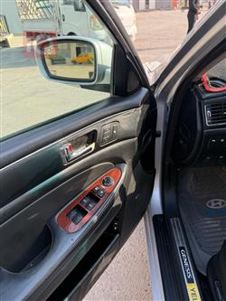 هیوندای جێنسس